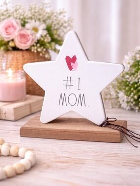 NEW Rae Dunn #1 MOM Metal Star Decor With Wood Base Mother’s Day Gift